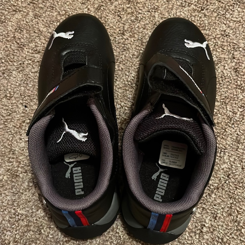 Boys pumas bmw edition shoes. Size 12 kids